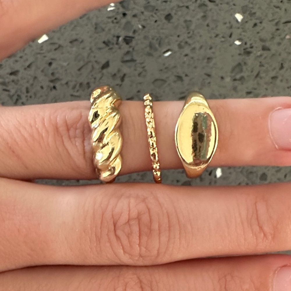 Elegant Gold Ring Set